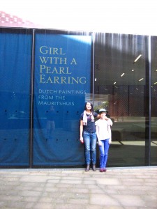 Two Girls Without Pearl Earrings